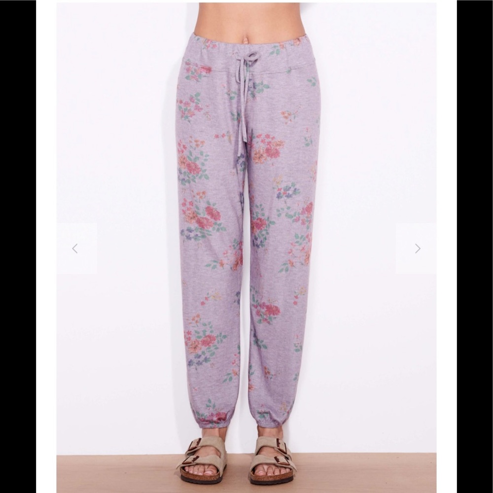 Sundry Dainty Floral Joggers NWT